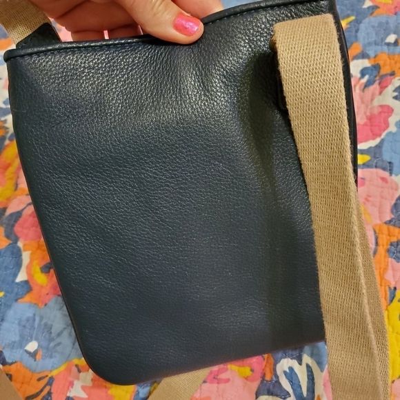 Michael Kors Crossbody Handbag - Picture 5 of 6